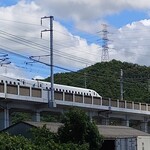 大阪屋 - 新幹線と看板：2025/07/26