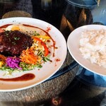 KITCHEN BAR 新目黒茶屋 - 熟成和牛ハンバーグ、次女が頼みました。