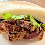 デフィ ブーランジェリー&パティスリー - 牛カツサンド