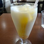 ナンハウス - マンゴーラッシー