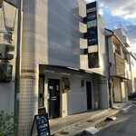 おひとり様大歓迎 バル酒場 - お店の外観
