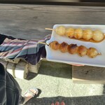 みたらしだんご こづち - 甘タレと醤油