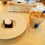 ピッツェリア ダ チロ - ガトーショコラ ＆ カフェラテ（ICE）