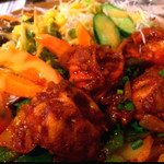 ナマステNIPPON - モモ(小籠包)のチリソース炒め。ナンカレー気分じゃない時は、いつもこれ。