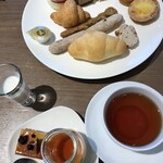 ホテル&スパ センチュリーマリーナ 函館 - パン・デニッシュ・スイーツの一部