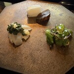 ◯間 - 香の物、ふぐ生ハム、万願寺