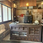 ◯間 - 右の和ダンスは我が家のと似てる