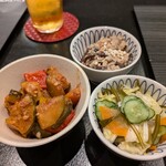 Tani Kore Tani
