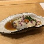 鮨 匠海 - 北海道仙鳳趾の真牡蠣(自家製車海老ポン酢)