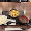 楊銘宇 黄燜鶏米飯 御徒町店