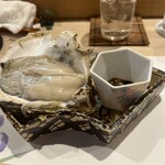 豊鮨 - 京都の岩牡蠣