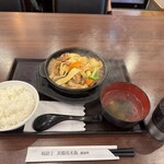 楊銘宇 黄燜鶏米飯 御徒町店 - 