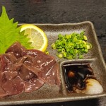 銘酒庵　じんべい - 馬レバ刺身 クセはなくレバ刺ならではの風味も味わえた