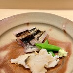 鮨 野儀 - タカベ、つぶ貝、スナップエンドウ