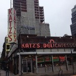 KATZ'S DELICATESSEN - お店の外観