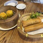 万葉軒 ワンタン麺&香港飲茶Dining - 