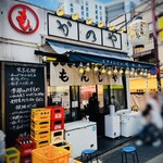 浅草もんじゃ かのや - 暑い中、外待ち客もできる人気店のようだ