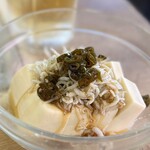 浅草もんじゃ かのや - ごま油香る青唐辛子入りの「こぼれしらす奴」(≧◡≦)