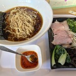 初代江田島中華そば　めん屋貘 - 