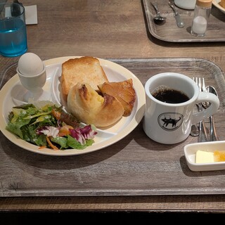 ブックカフェ イソップの台所_0