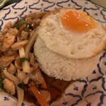 タイ政府公認 タイ料理 アロイチンチン - 