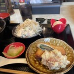 中華gathering ヤマノフドウ - 揚げ春巻は大葉入り