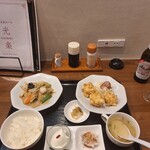 中華食堂&バル 光楽 - えび天と八宝菜の定食ライス大盛