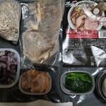 おおぜき中華そば店 - 味卵、ほうれん草、追いチャーシュー、紫玉ねぎ を➕