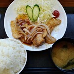 杉津パーキングエリア（上り） フードコート - 豚の生姜焼き定食