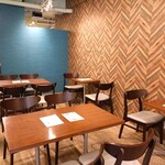 京かき氷 つみき - テーブル席の様子!!( ^o^)ﾉ