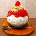 京かき氷 つみき - 見た目、赤と白のツートンカラーで、インスタ映えするビジュアル〜!!( ^o^)ﾉ