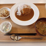 トーコーキッチン - 朝カレー カレー 副菜 豚汁 納豆