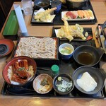 徳樹庵 - うな丼とろろ添え夏の天ぷら御膳。