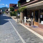 Yamada Chikufuken Honten Honmachi Ten - 停車場應該是在前方輕型車停放的地方吧？