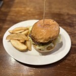 パントリー コヨーテ - チーズバーガー