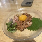 炭火とあて サンマイメ 高津駅前 - ホルモンユッケ