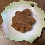 Fuji Iya Eki Omiyagekan Ten - Momiji Manju with Matcha Filling, JPY 140