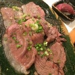 渋谷肉横丁 肉寿司 - 