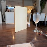 ア ターブル - 内観