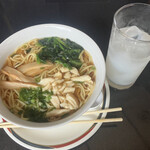 カラオケ館 六本木店 - 鶏ほぐし身の醤油ラーメン