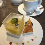 ア ターブル - マンゴープリン&カタラーナ+コーヒー(ランチドリンク)