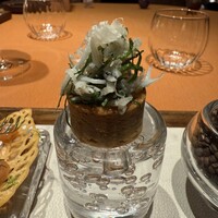 モノリス - 玉ねぎのキッシュ、シラス、大葉