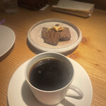 fudo - グァテマラコーヒー770円　と 山椒のチョコテリーヌ　990円
