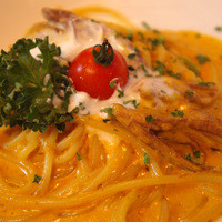 カンパーニャ - 牛肉をじっくり煮込んだトマトクリームパスタ