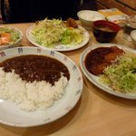 洋食屋 双平 - カキフライ定食＆トンカツ（L)定食＆ビーフカレーセットです