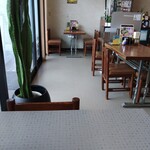 麺カフェ ひまわり - 店内