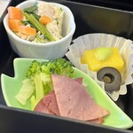 ミルク&パフェ よつ葉ホワイトコージ - 