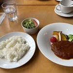 レストラン小さな森 - 