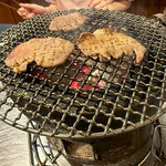 味ん味ん - と言う訳で、いきなり「牛タン」です