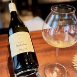 蒼 - こちらは前回に引き続き。
      ギベルトー、なんか覚えやすい（笑）
      毎度のことながら、中国甘酒のソースのお供に、シュナン・ブランは良き♪
      なんか、ピュアな感じが、この日の真名鰹ちゃんにも特にピッタリ。